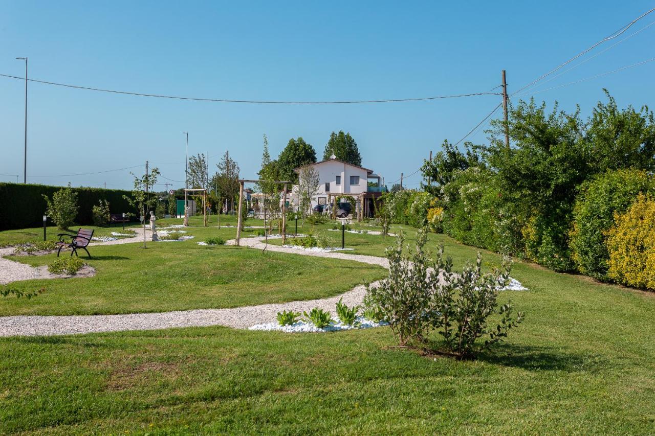 I Delfini - Natural B&B Cesenatico Extérieur photo