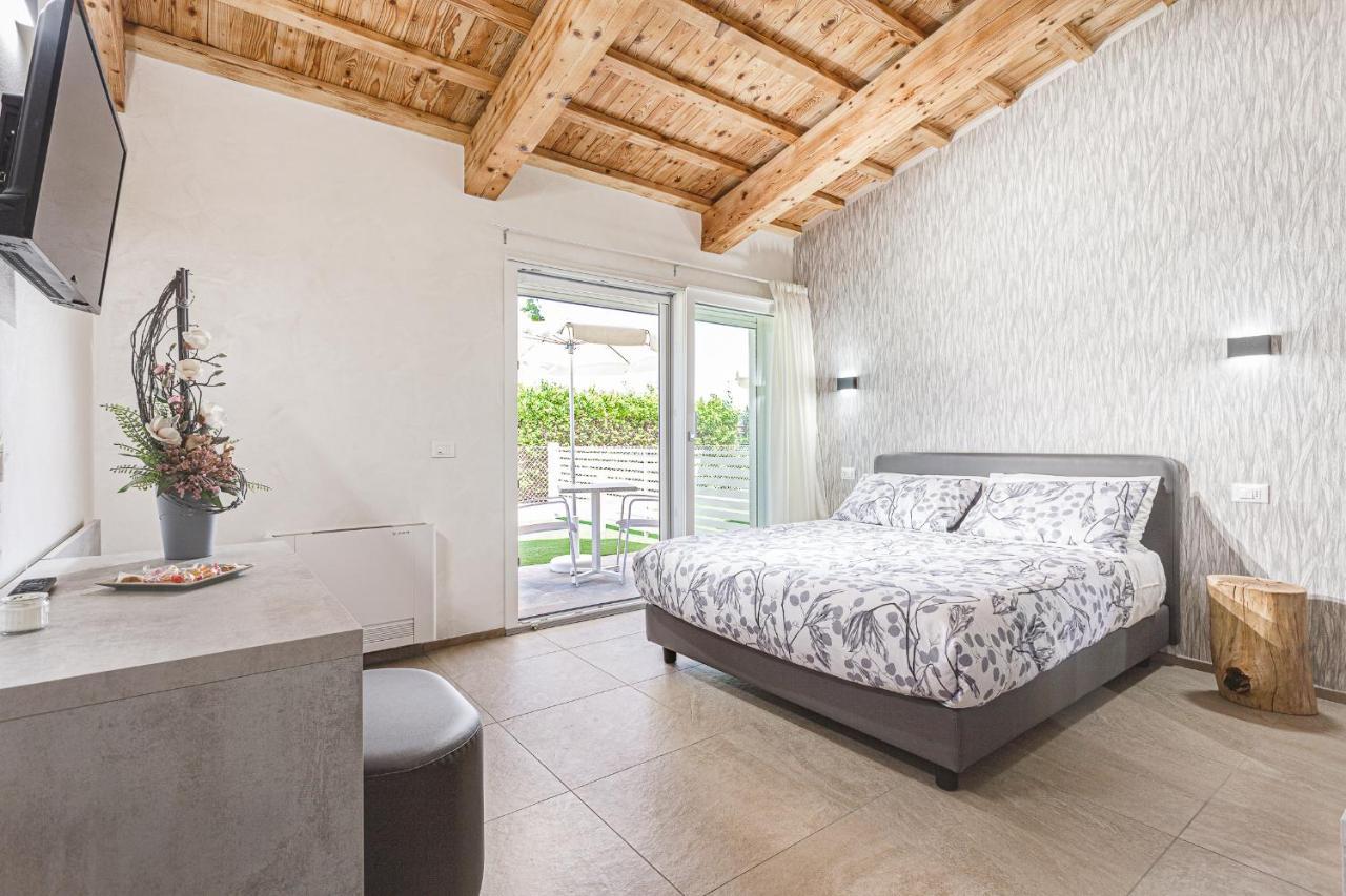 I Delfini - Natural B&B Cesenatico Extérieur photo